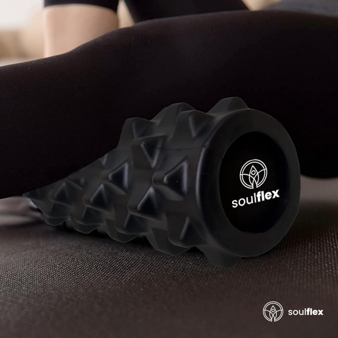 Soulflex EVA Foam Roller in black, medium density massage roller designed for deep tissue massage and trigger point release. Effective fitness roller for pain relief, muscle recovery, and acupressure therapy. Suitable for men and women, perfect for post-exercise recovery, improving flexibility, and relieving muscle tension. Durable and portable for use in home workouts or at the gym.